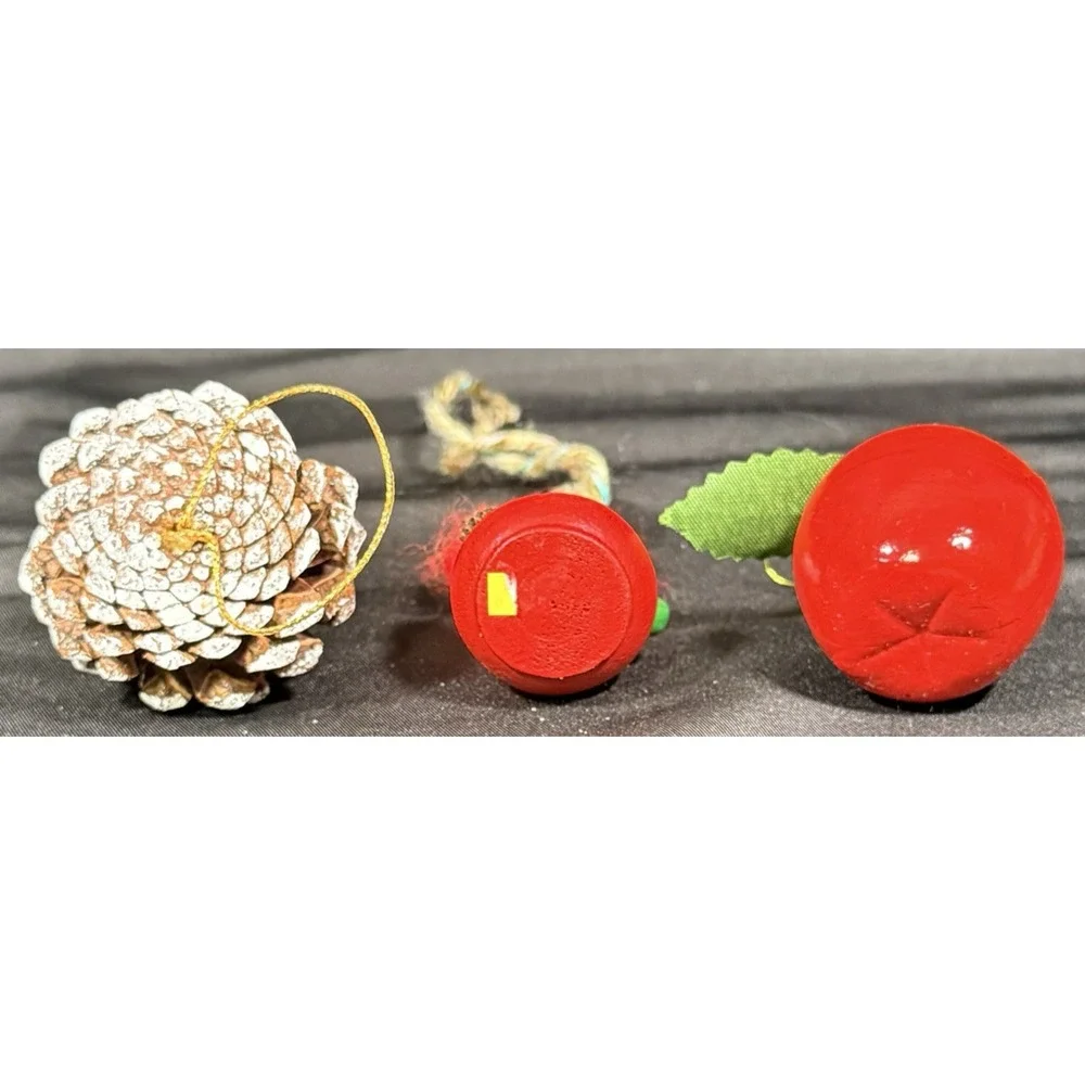 Holiday Time Christmas Ornaments Lot 14pc Mixed Red Green Gold Tree Decor Set
